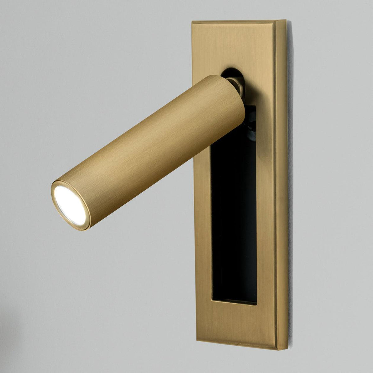 Recessed Spotlight Reading Lamp with Focused Beam